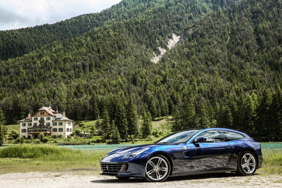  Ferrari GTC4Lusso 2016 года  (WW) (фото 11 из 58)
